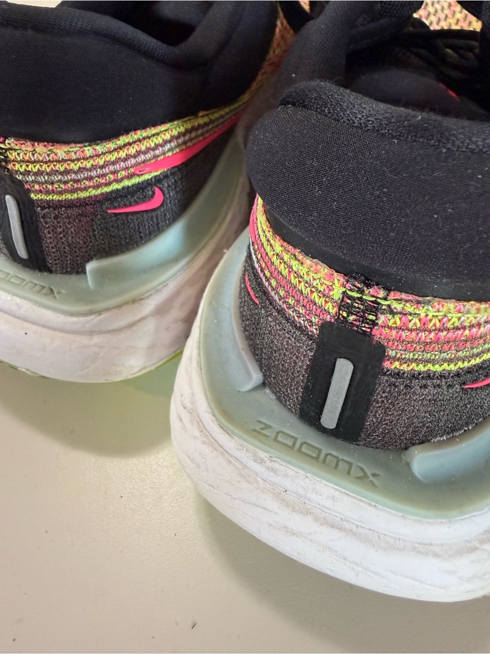 Nike ZoomX Invincible Run Flyknit FK Volt Mango Black, SIZE 8.5 US - Picture 8 of 10